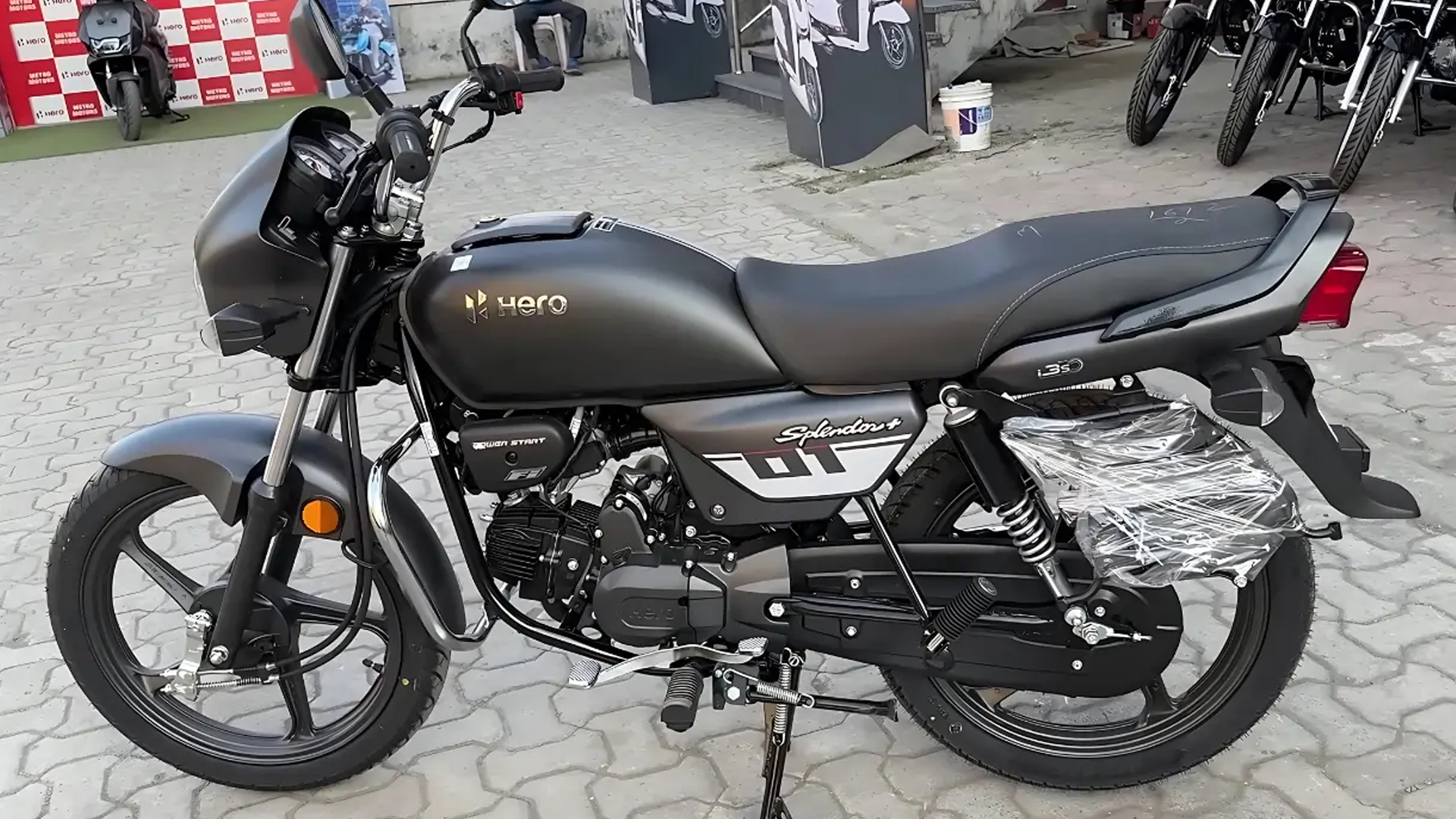 splender_0002_Layer 3